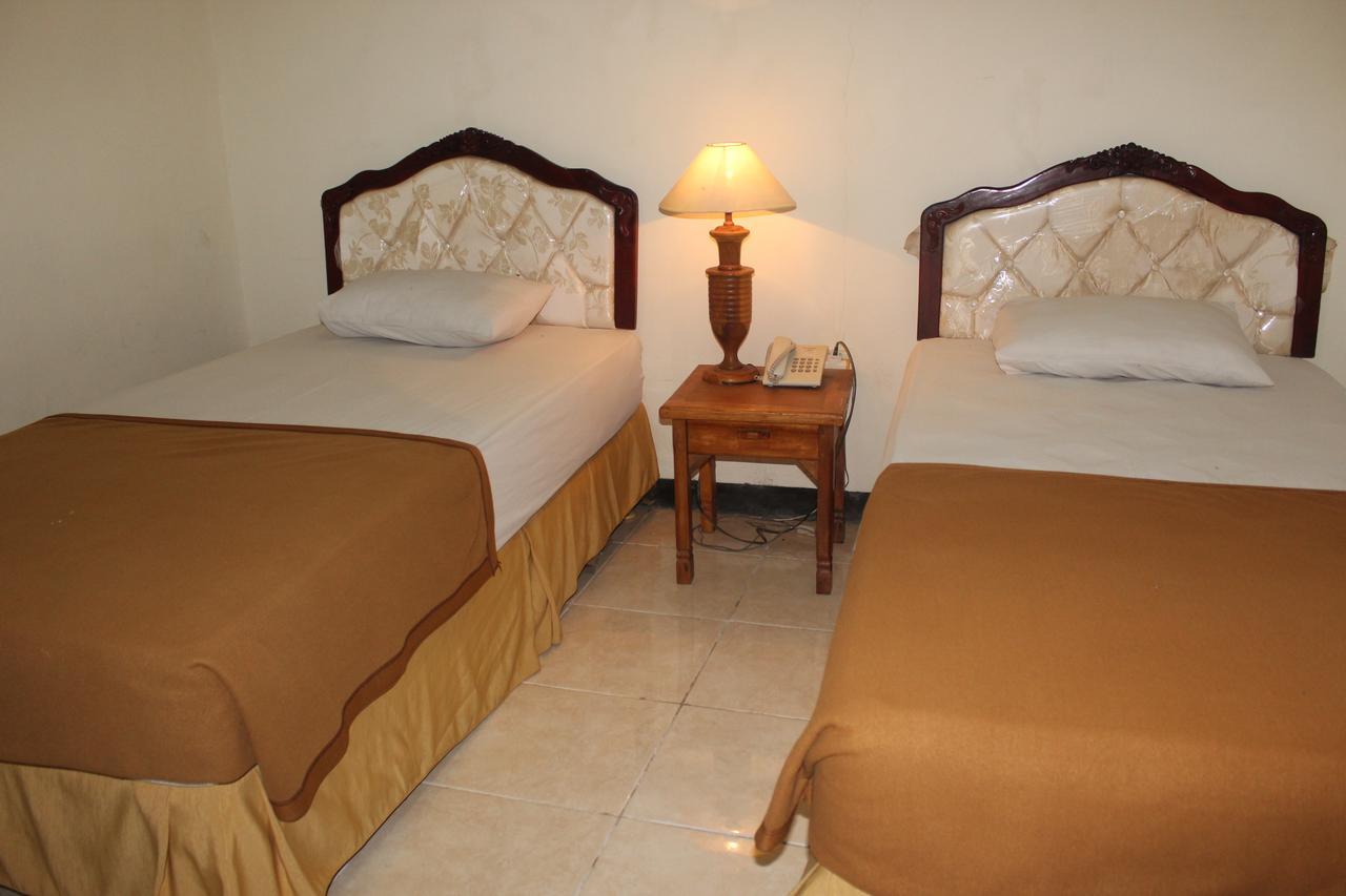 Sinar Bintang Hotel Cepu Exterior photo